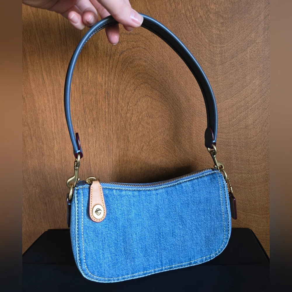 Coach Denim Swinger 20 - Picture 2 of 4